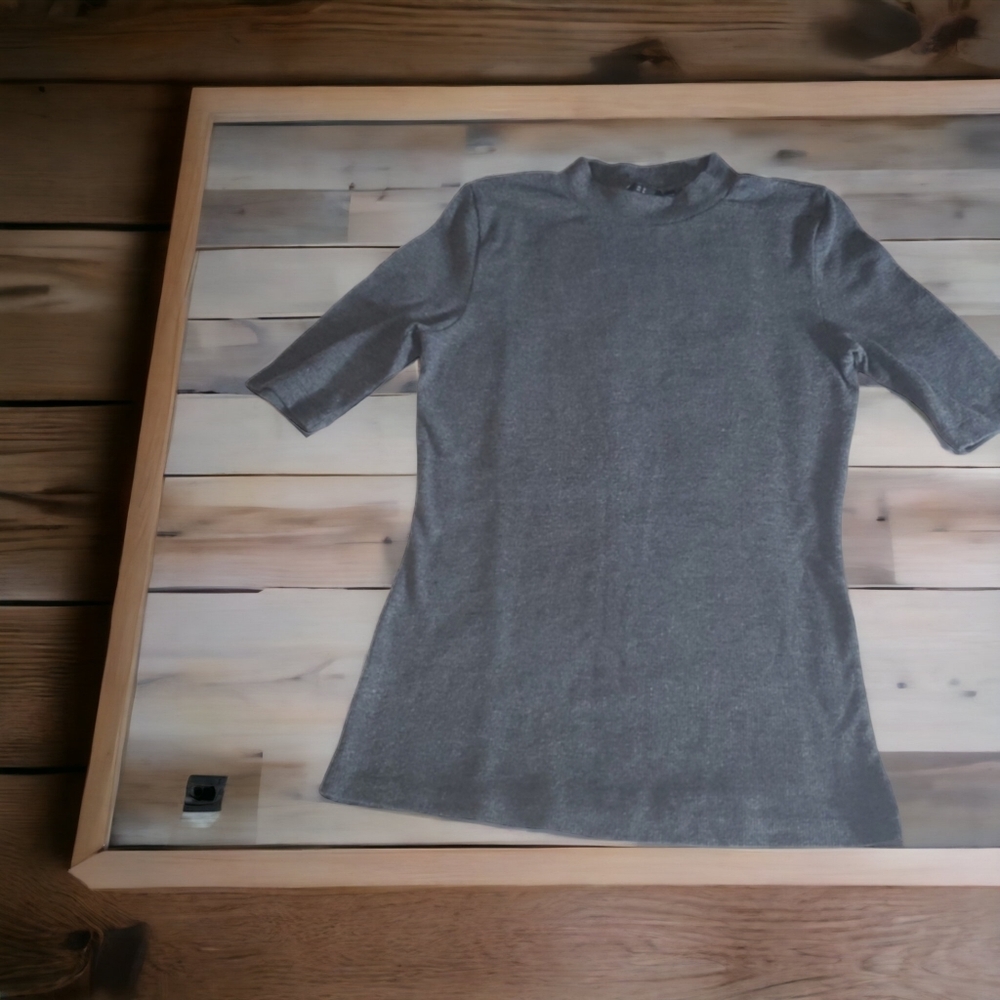 Forever 21 Grey Top